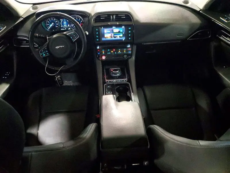 2018 JAGUAR F-PACE PREMIUM  