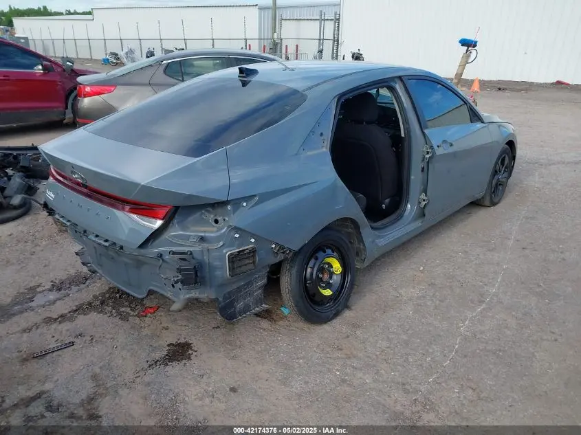 2022 HYUNDAI ELANTRA SEL