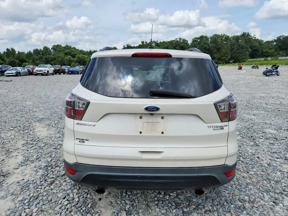 2017 FORD ESCAPE TITANIUM  
