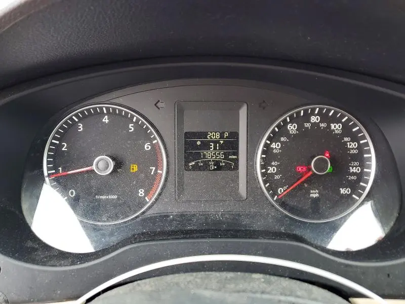 2012 VOLKSWAGEN JETTA SE  