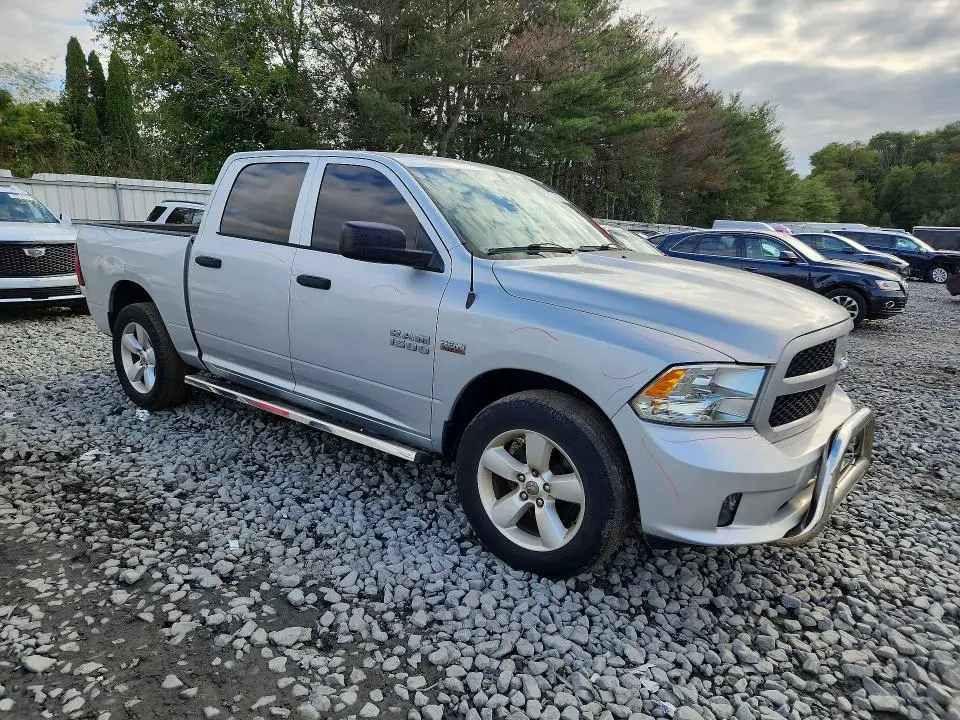 2015 RAM 1500 ST  