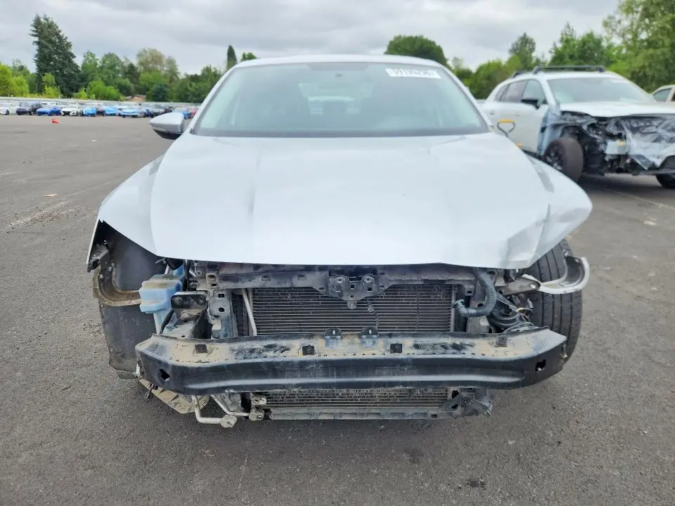 2017 VOLKSWAGEN PASSAT SE  