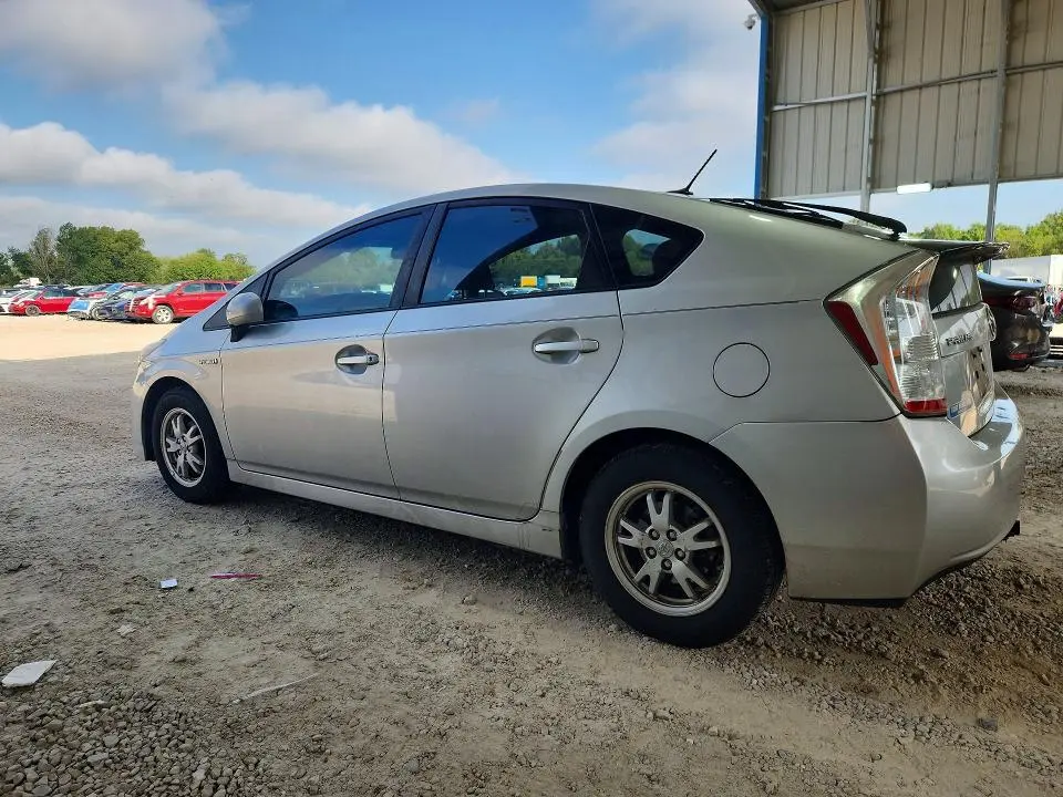 2011 TOYOTA PRIUS THREE  