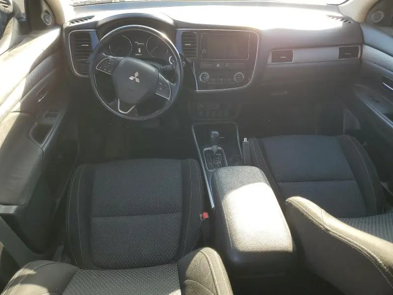 2017 MITSUBISHI OUTLANDER SE