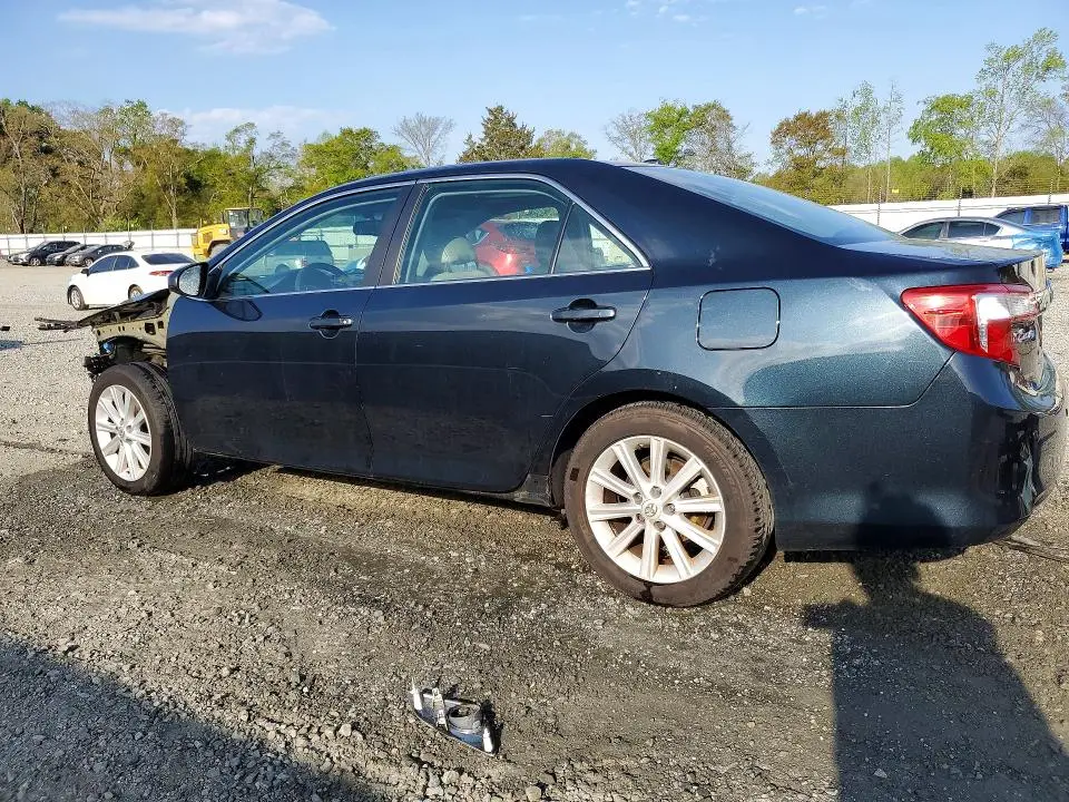 2014 TOYOTA CAMRY XLE  