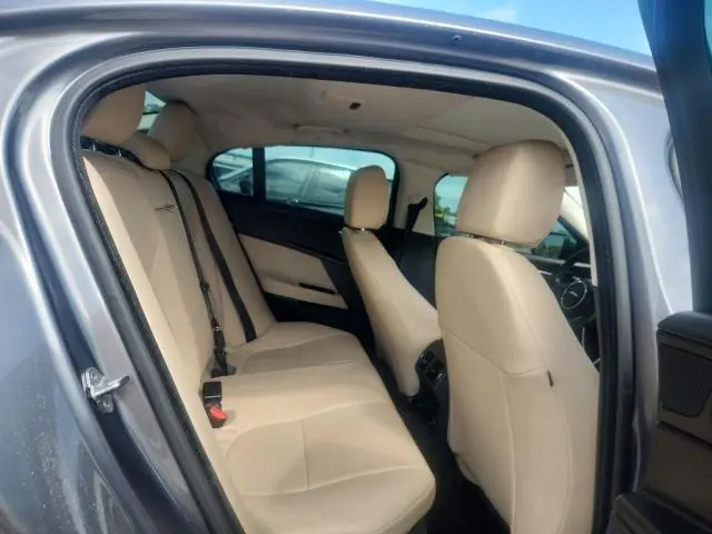 2017 JAGUAR XE PREMIUM  