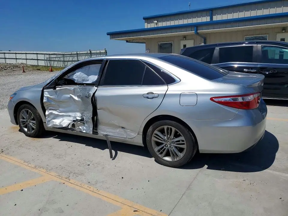 2017 TOYOTA CAMRY SE  