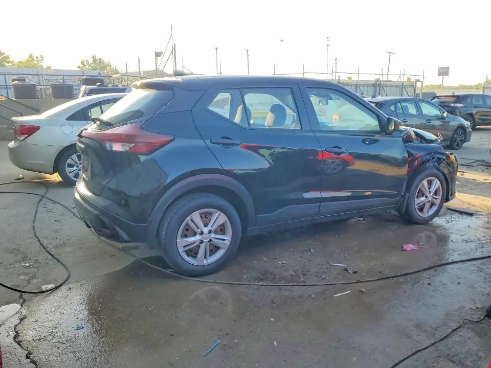 2021 NISSAN KICKS S  