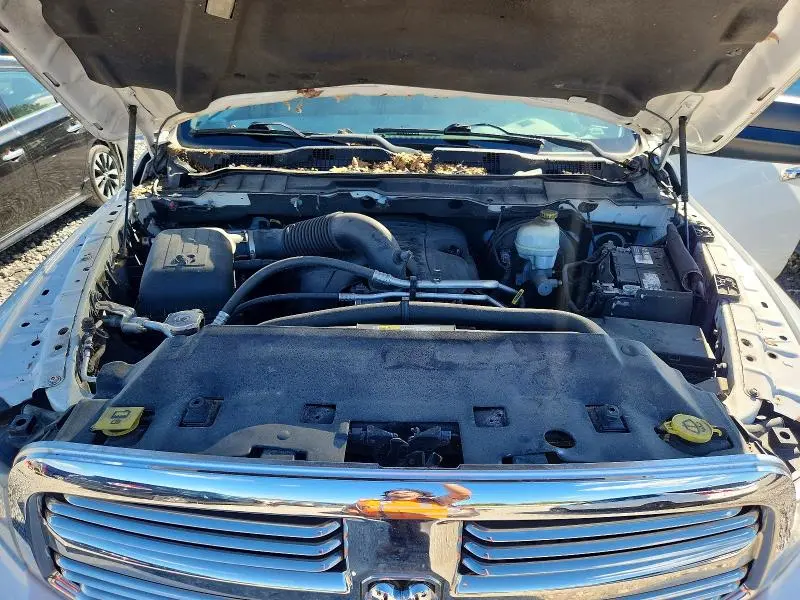 2013 RAM 1500 SLT  