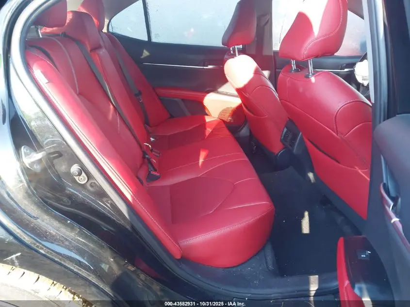 2019 TOYOTA CAMRY XSE