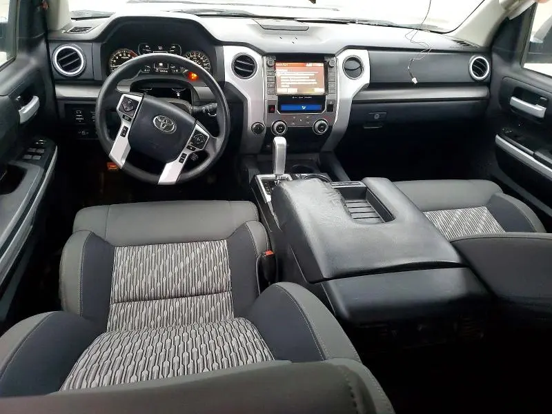 2020 TOYOTA TUNDRA CREWMAX SR5  