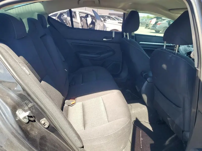 2022 NISSAN ALTIMA SV  