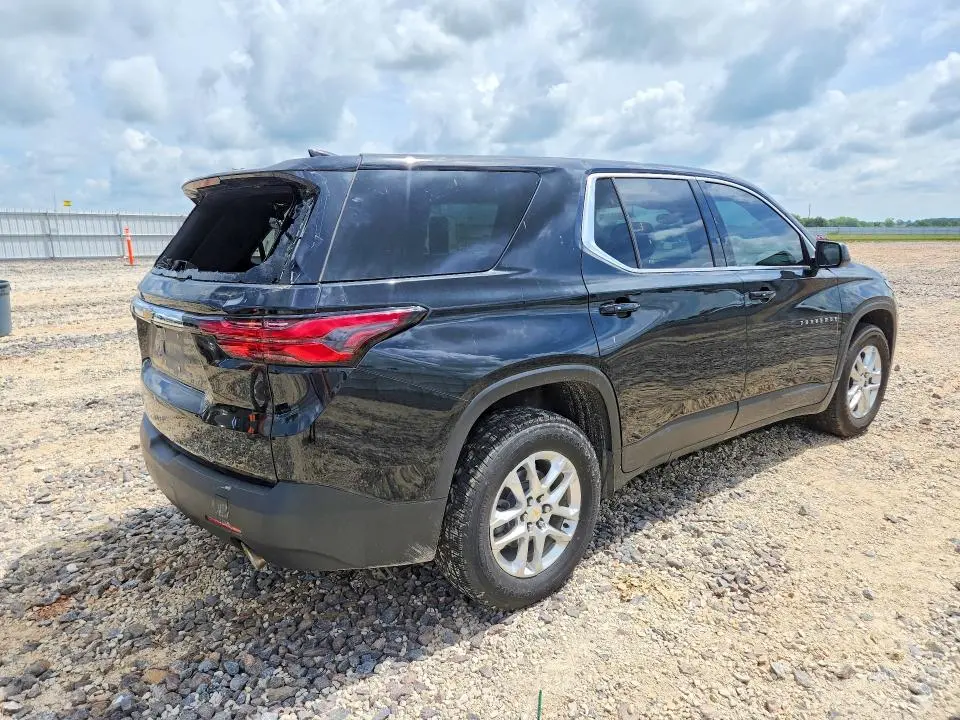 2022 CHEVROLET TRAVERSE LS  