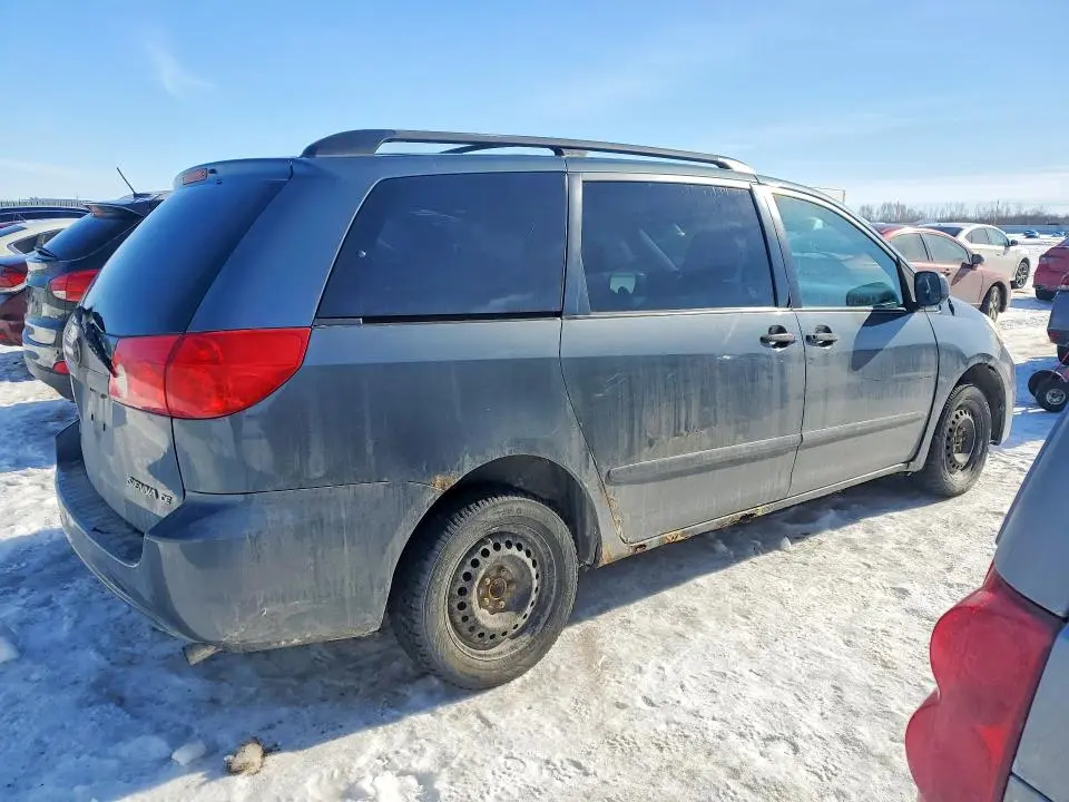2010 TOYOTA SIENNA CE  
