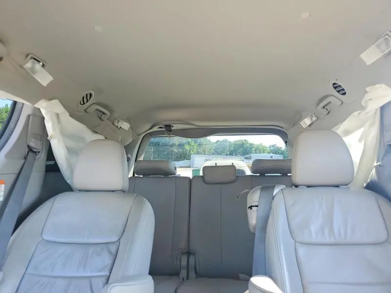 2017 TOYOTA SIENNA XLE PREMIUM 8-PASSENGER  