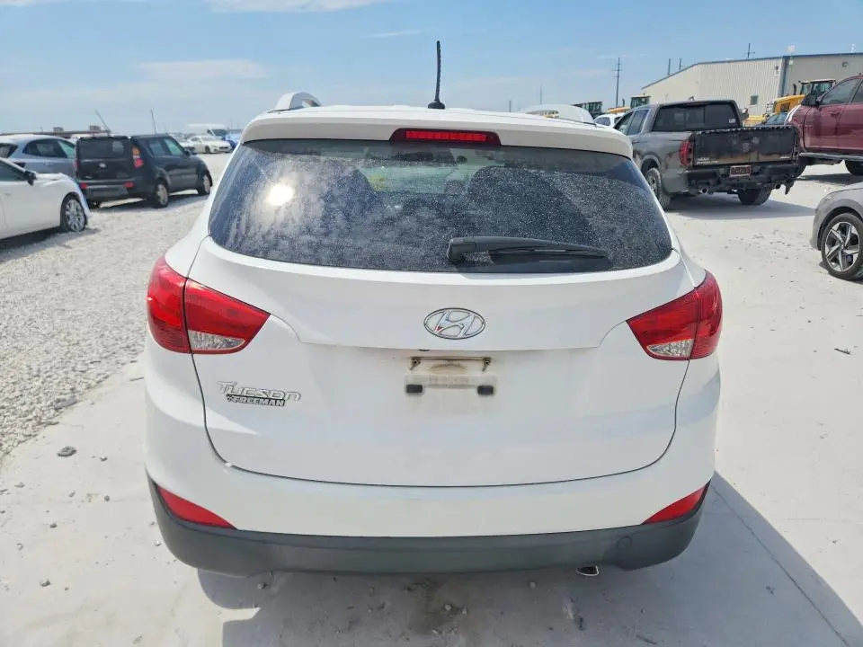 2015 HYUNDAI TUCSON SE  