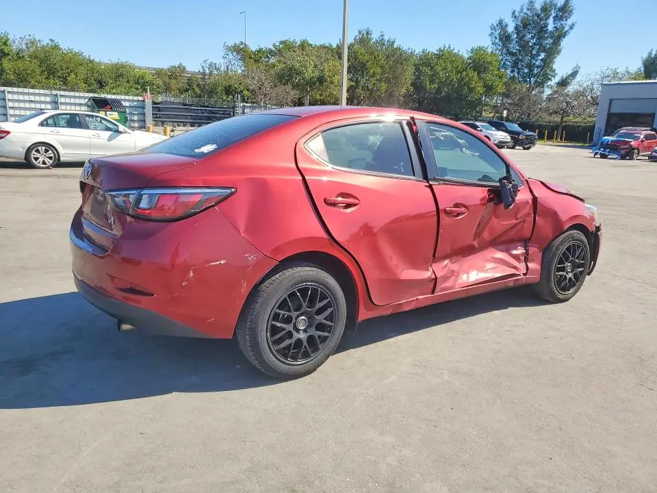 2018 TOYOTA YARIS IA BASE  