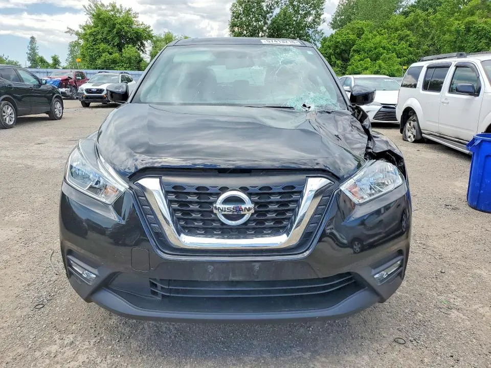 2019 NISSAN KICKS S  