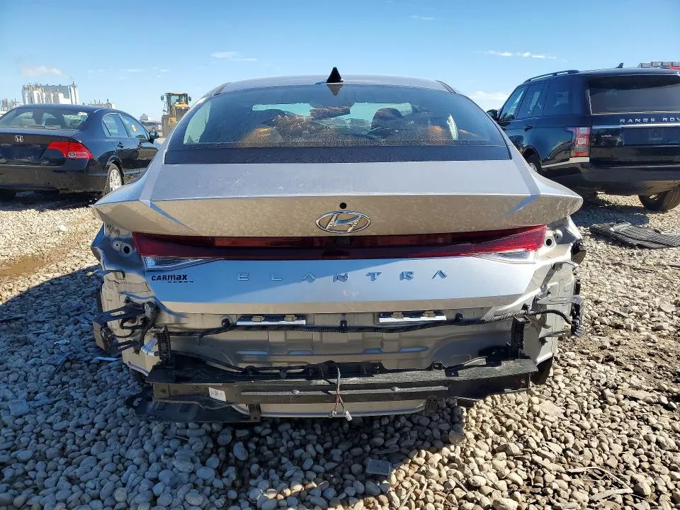 2022 HYUNDAI ELANTRA SEL  