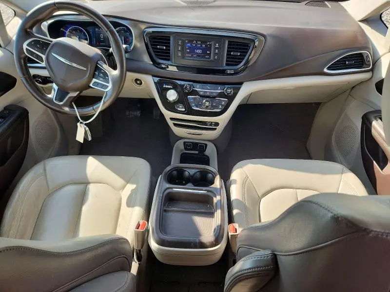 2017 CHRYSLER PACIFICA TOURING L  