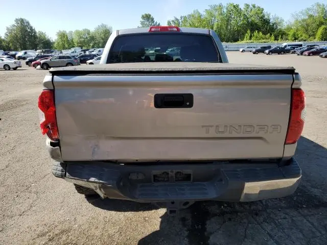 2018 TOYOTA TUNDRA CREWMAX SR5  