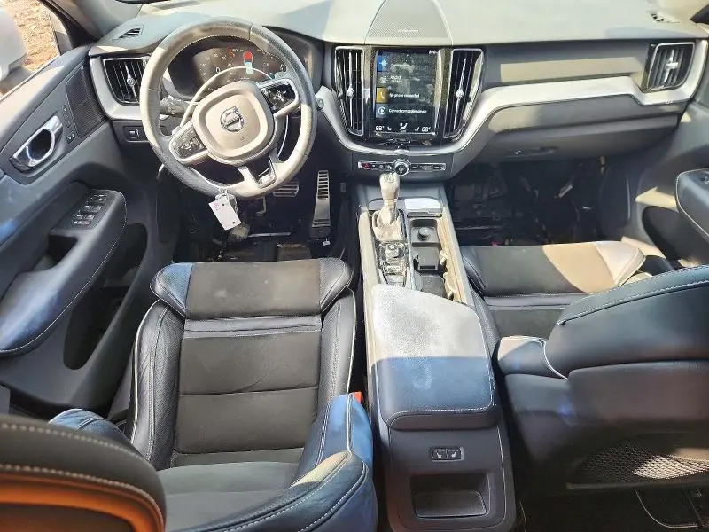 2019 VOLVO XC60 T6 R-DESIGN  
