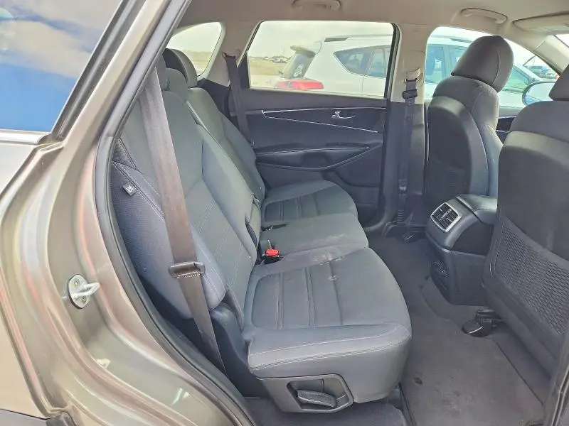 2017 KIA SORENTO LX V6  