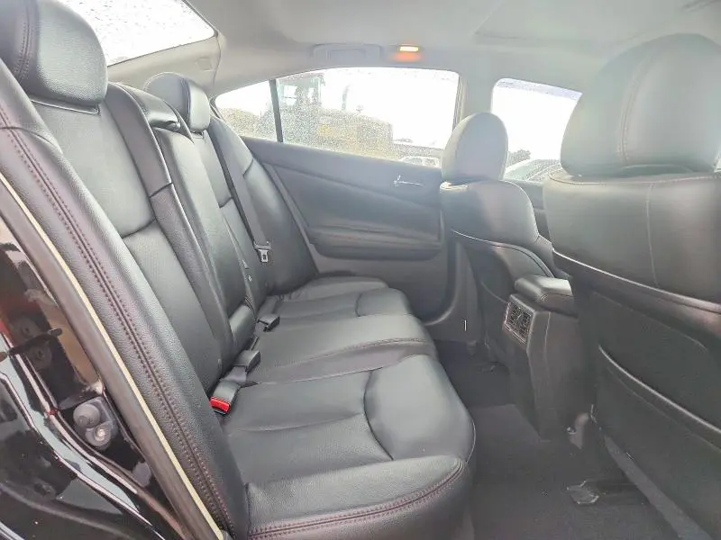 2010 NISSAN MAXIMA S  