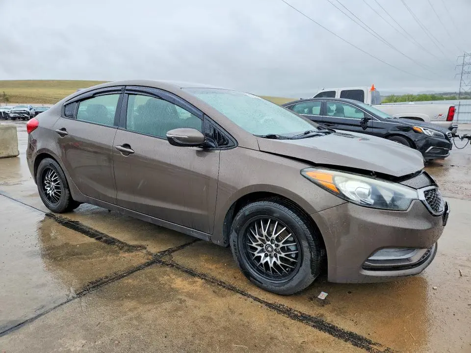 2015 KIA FORTE LX  