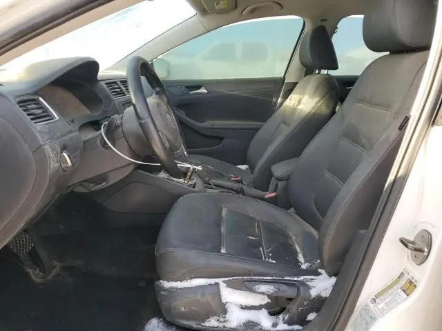 2011 VOLKSWAGEN JETTA SE  