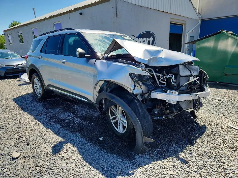 2021 FORD EXPLORER XLT  