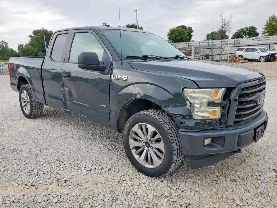 2017 FORD F150 SUPER CAB  