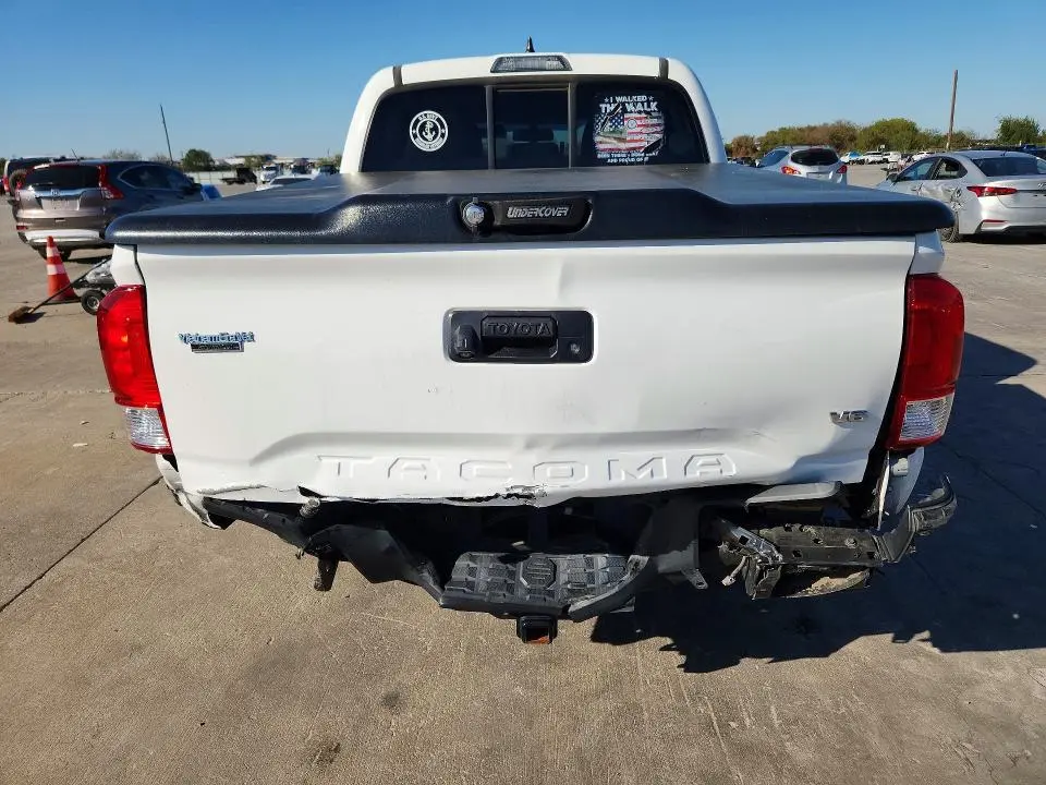 2017 TOYOTA TACOMA SR5 V6  