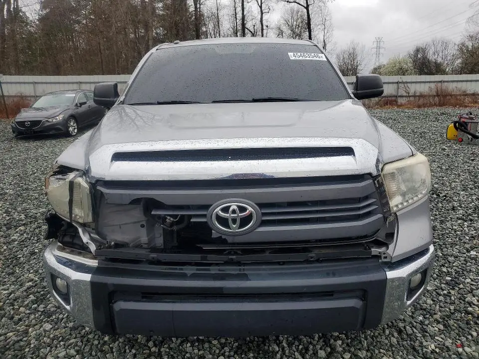 2015 TOYOTA TUNDRA SR5  