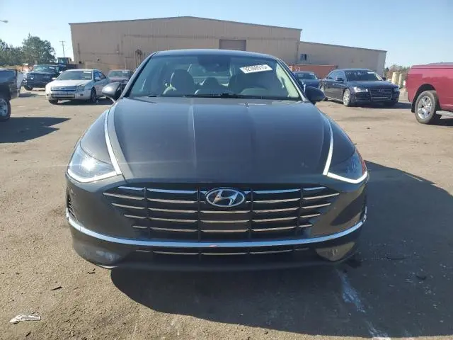 2022 HYUNDAI SONATA SE  