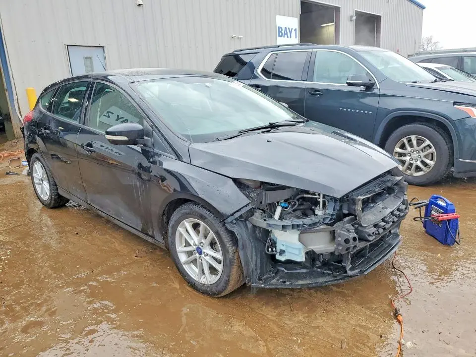 2017 FORD FOCUS SE  
