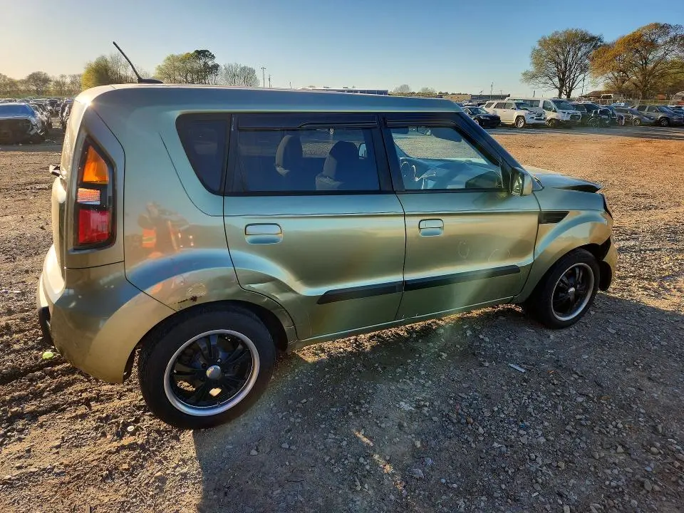 2010 KIA SOUL +  