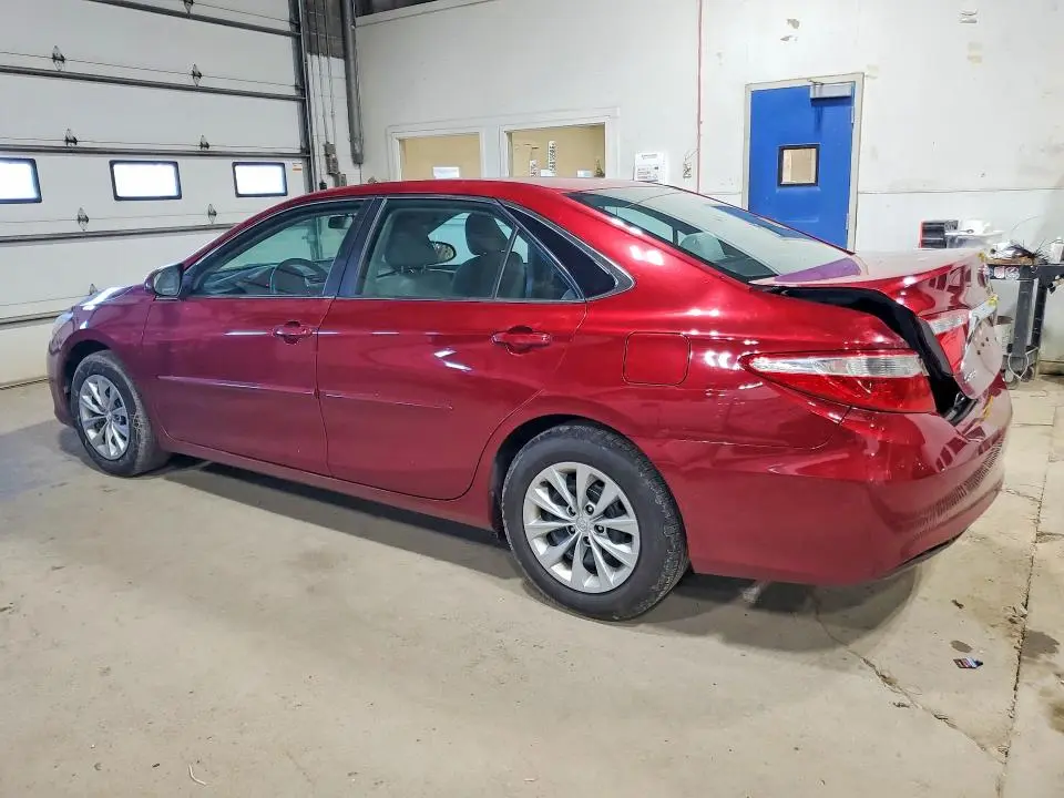 2015 TOYOTA CAMRY LE  