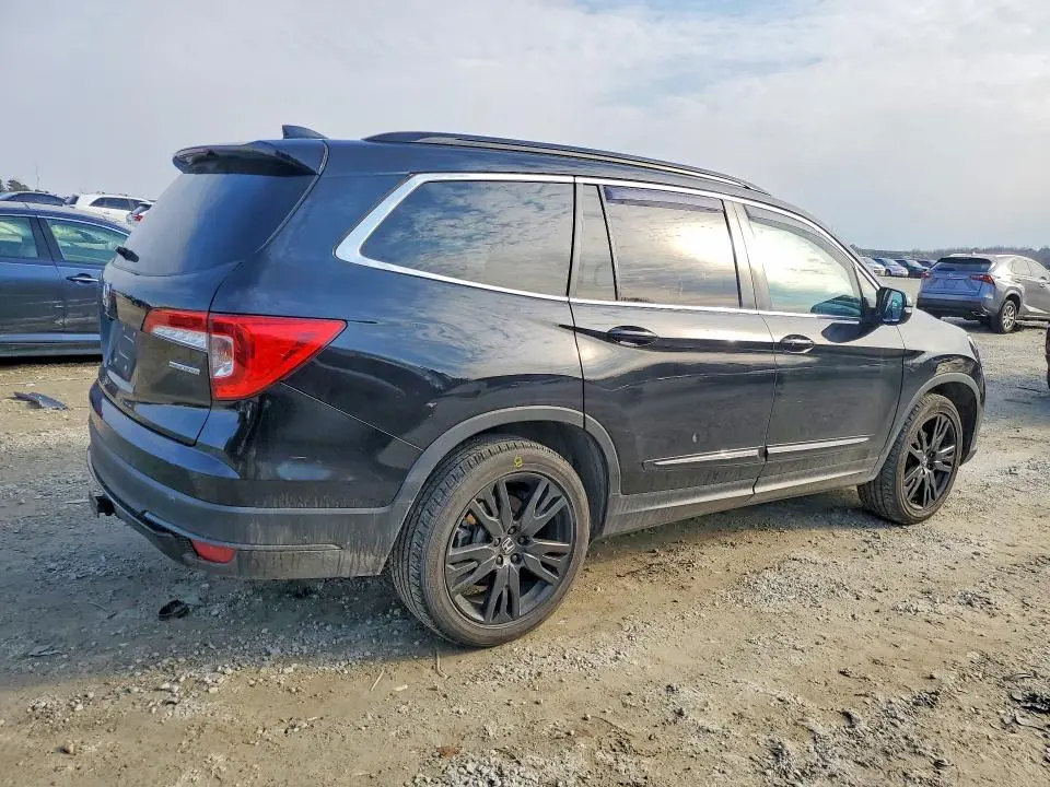 2021 HONDA PILOT SE  