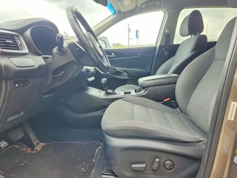 2016 KIA SORENTO LX  