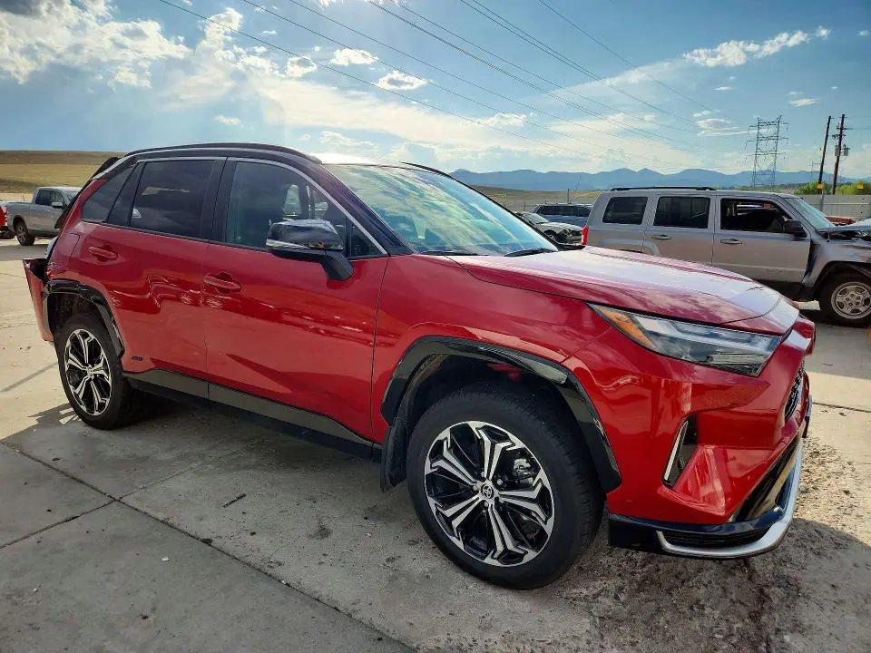2025 TOYOTA RAV4 XSE  