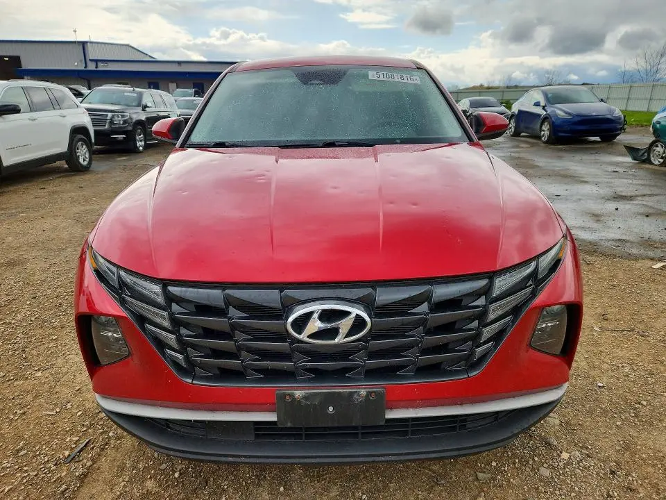 2022 HYUNDAI TUCSON SE  