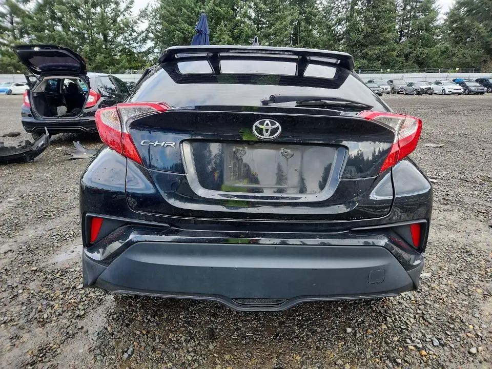 2019 TOYOTA C-HR LE  