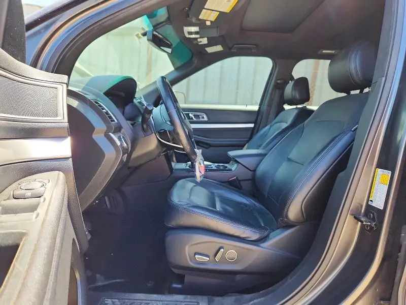 2017 FORD EXPLORER XLT  