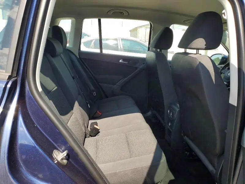 2014 VOLKSWAGEN TIGUAN S  
