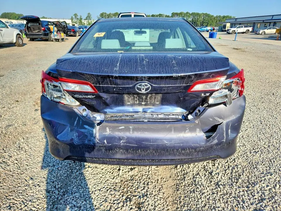 2014 TOYOTA CAMRY LE  