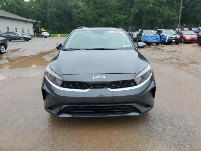 2023 KIA FORTE LX  