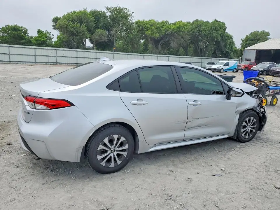 2022 TOYOTA COROLLA LE  