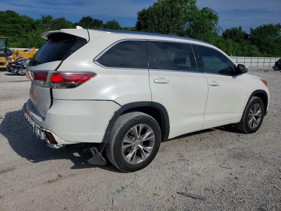 2015 TOYOTA HIGHLANDER XLE  