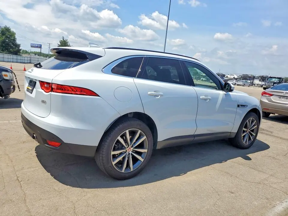 2017 JAGUAR F-PACE PRESTIGE  